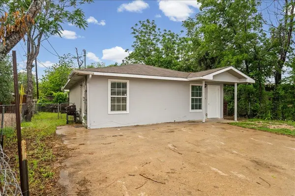 904 Montopolis DR, Austin, TX 78741