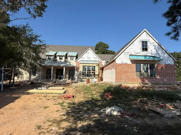 204 Rolling Oaks DR, Hockley, TX 77447