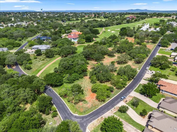 8002 Lachite DR, Horseshoe Bay, TX 78657