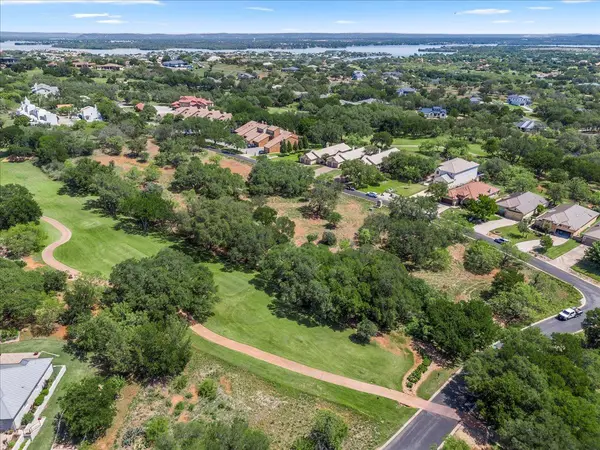 8002 Lachite DR, Horseshoe Bay, TX 78657