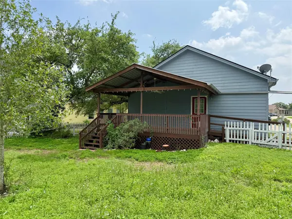 289 Heatherwood DR, Driftwood, TX 78619