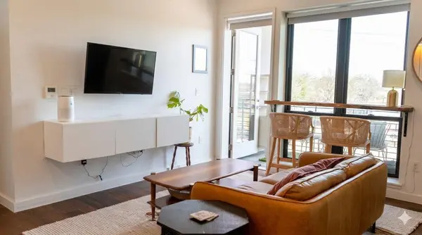 1322 E 12th ST #201, Austin, TX 78702
