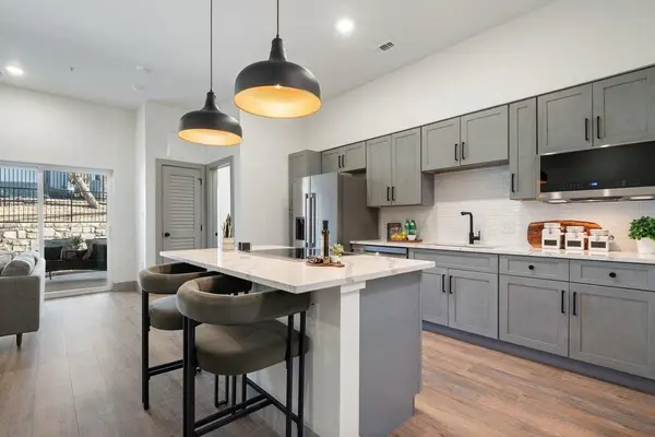 2450 Wickersham LN #2012, Austin, TX 78741