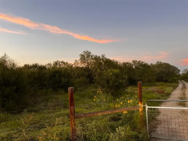 4921 SE River RD, Martindale, TX 78655