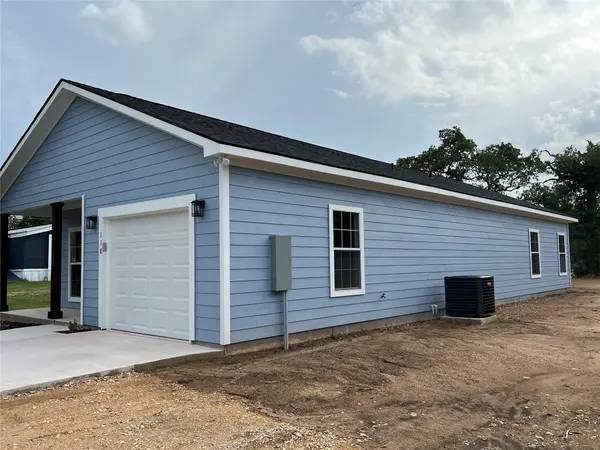118 Peace Pipe, Smithville, TX 78957