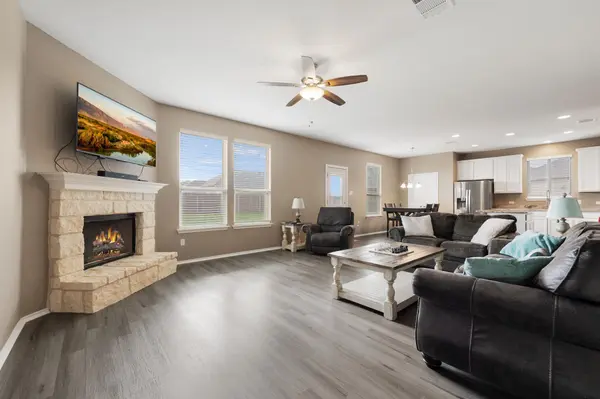 412 Perryville LOOP, Liberty Hill, TX 78642