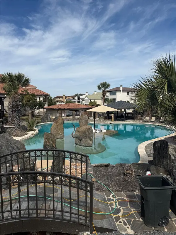 204 Dominion DR, Horseshoe Bay, TX 78657