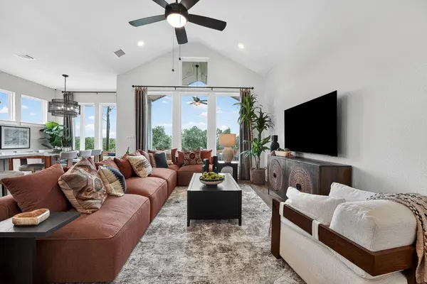 480 Emerald Walk LOOP, Dripping Springs, TX 78620