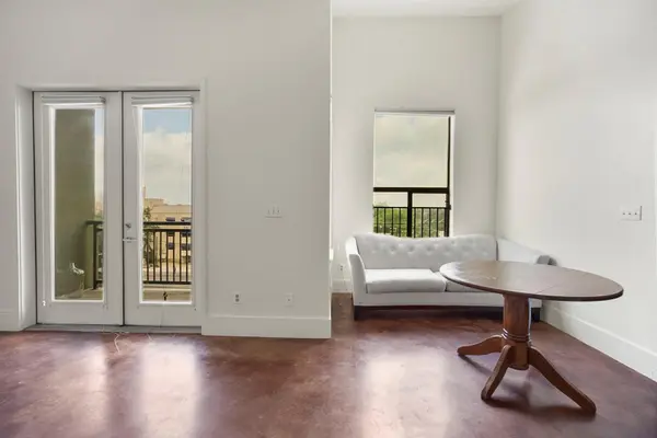 911 Keith LN #15, Austin, TX 78705