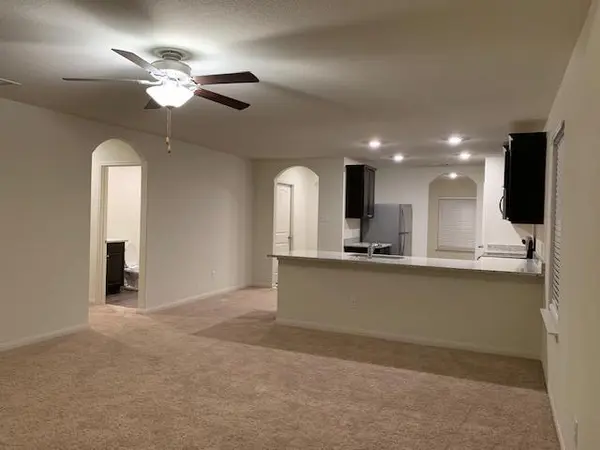 140 Allington CIR, Jarrell, TX 76537
