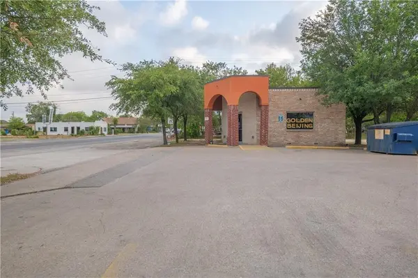 100 E Parsons ST, Manor, TX 78653
