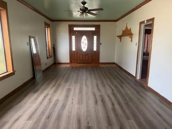 600 Pecan Ave, Luling, TX 78648