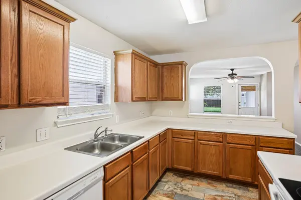 323 Precipice WAY, Georgetown, TX 78626