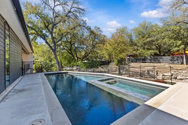 5704 Driftwood DR, Austin, TX 78731