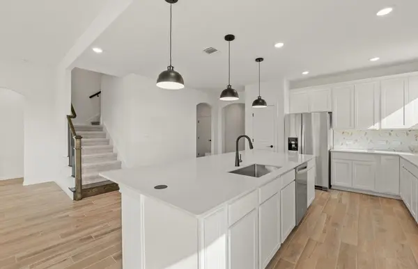601 Ridge Point DR, Georgetown, TX 78628