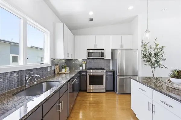 1702 S Lamar BLVD #12, Austin, TX 78704