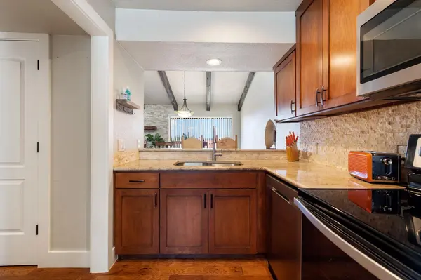 402 Hi Stirrup #E4, Horseshoe Bay, TX 78657