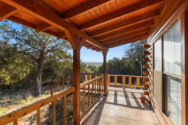 1045 Bellewood, Canyon Lake, TX 78133