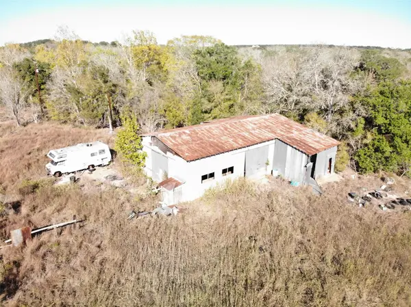 2909 71 HWY E, La Grange, TX 78495