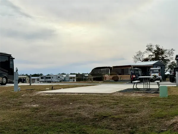5386 Ranch Road 1376 RD #181, Fredericksburg, TX 78624