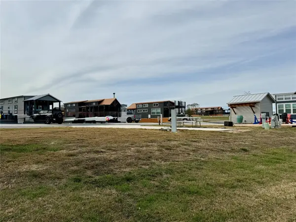 5386 Ranch Road 1376 RD #181, Fredericksburg, TX 78624