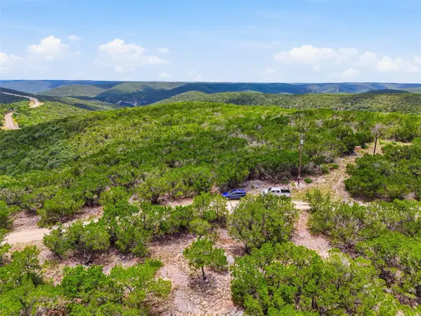 20 Winchester RD, Leakey, TX 78873