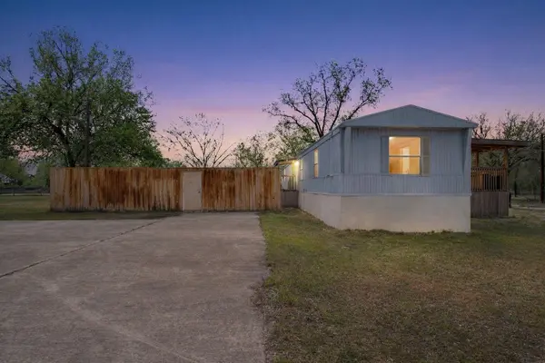 2711 Citation DR, Del Valle, TX 78617