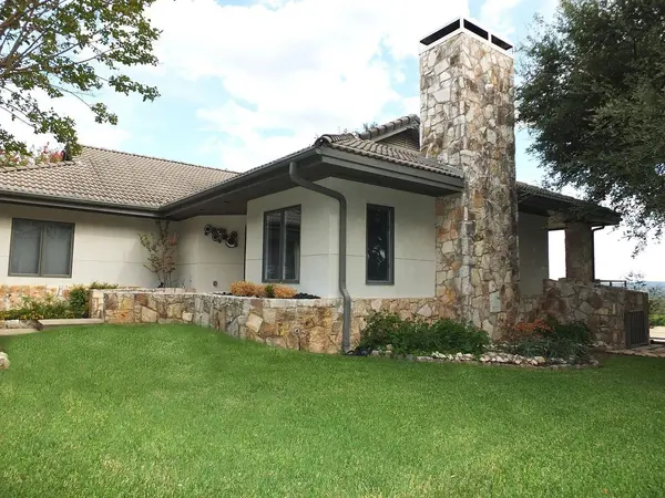 1713 Clubhouse Hill DR, Spicewood, TX 78669