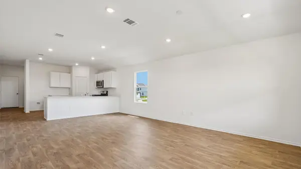 12020 Pike BND, Mustang Ridge, TX 78610