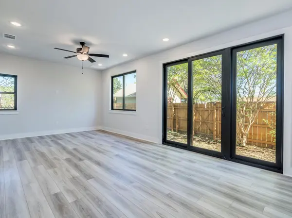 206 E Wonsley DR #2, Austin, TX 78753