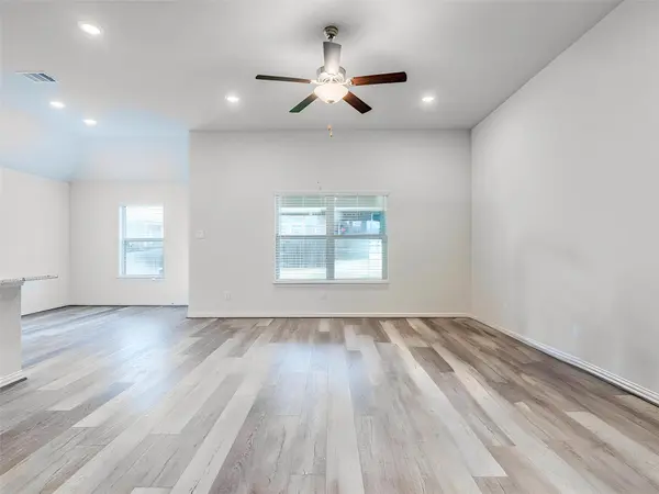 201 Oleander LOOP, Buda, TX 78610