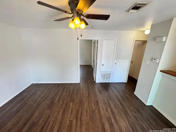 830 W Hutchins PL #3, San Antonio, TX 78221