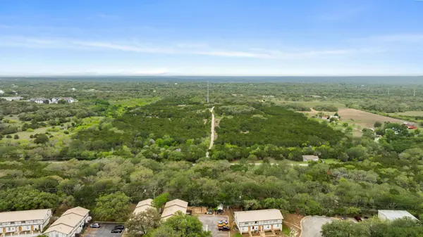 175 Eastwood LN, San Marcos, TX 78666