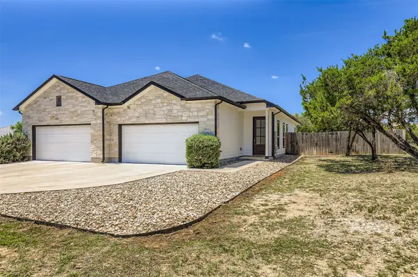 2500 American DR #B, Lago Vista, TX 78645
