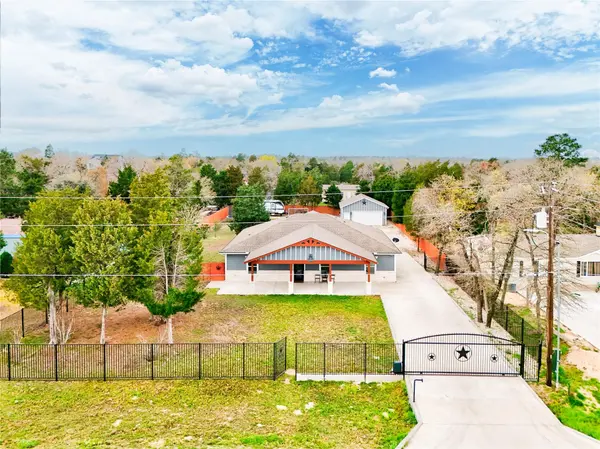 421 Las Lomas DR, Elgin, TX 78621
