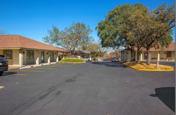 1110 W William Cannon DR #building 1, Austin, TX 78745