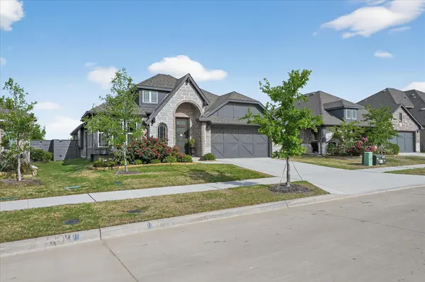 7213 Cherry Blossom LN, Aubrey, TX 76227