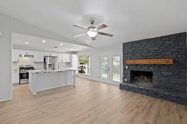 10001 Woodglen DR, Austin, TX 78753