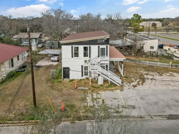 901 N Saint Joseph ST, Gonzales, TX 78629