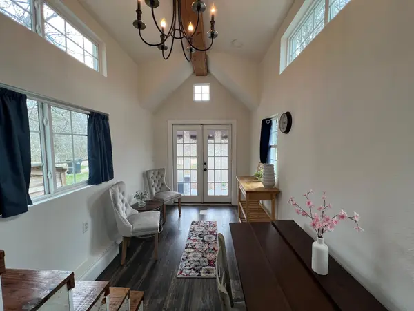 128 Arrowhead CT #A, Bastrop, TX 78602