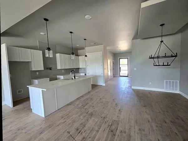 2417 Bruin DR, Spicewood, TX 78669