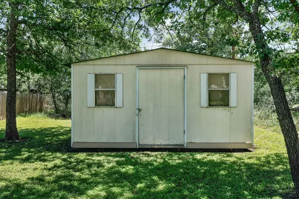 629 Birch LN, Cottonwood Shores, TX 78657