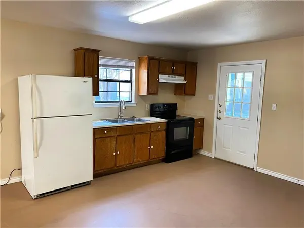 204 Hall ST #A, Elgin, TX 78621
