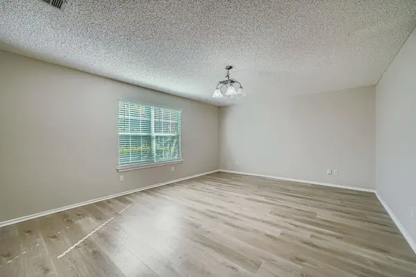 2100 Coachlamp DR, Cedar Park, TX 78613