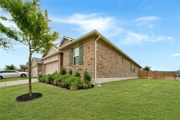 141 Medinah LN, San Marcos, TX 78666