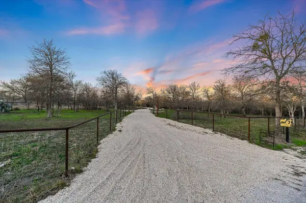8400 Taylorsville RD, Dale, TX 78616