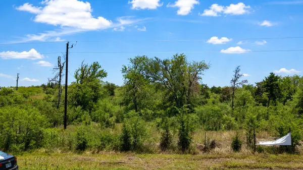 2500 NE County Road 466 DR, Elgin, TX 78621