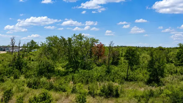 2500 NE County Road 466 DR, Elgin, TX 78621