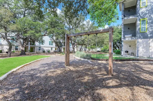 680 Naumann DR #A4 #A4, Leander, TX 78641