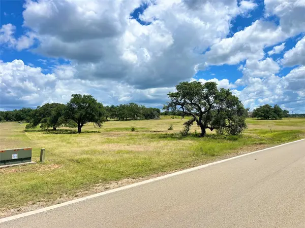 97 Summit Ridge TRL, Johnson City, TX 78636